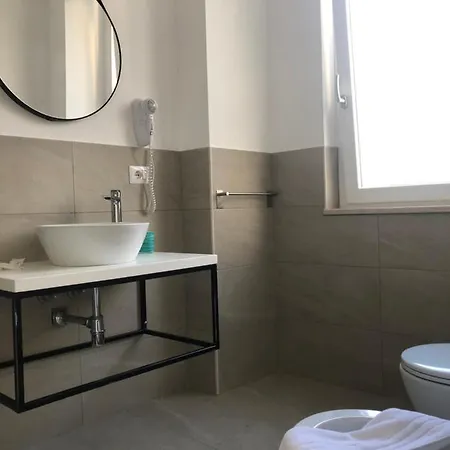 Center فندق مبيت وإفطار