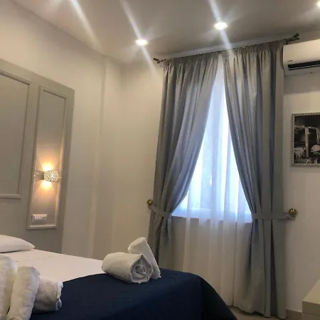 فندق مبيت وإفطار Center *