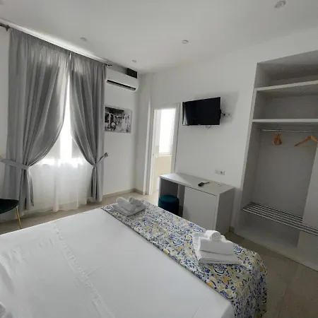 Center فندق مبيت وإفطار